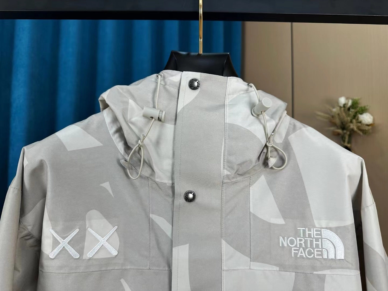 The North Face Xx Kaws Jacket (3) - newkick.app